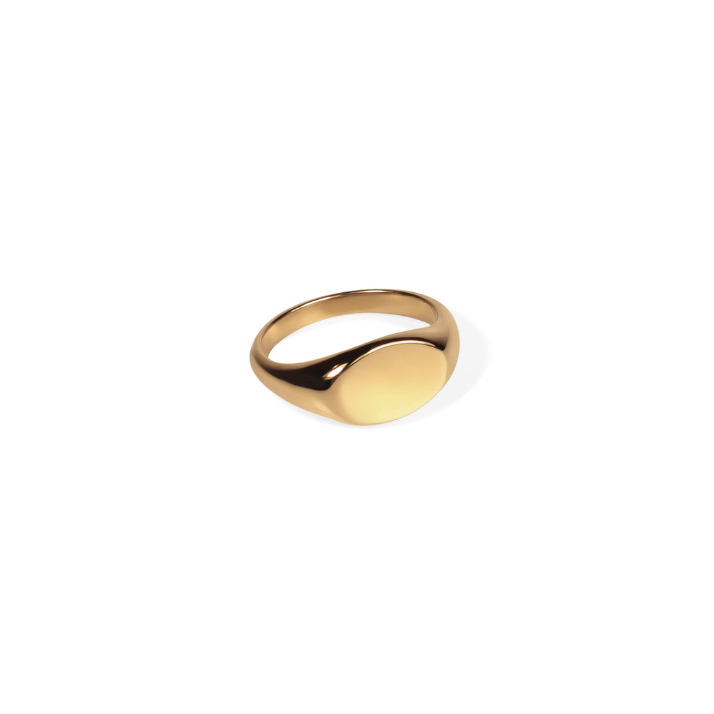 18k gold plated signet ring made in stainless steel. 